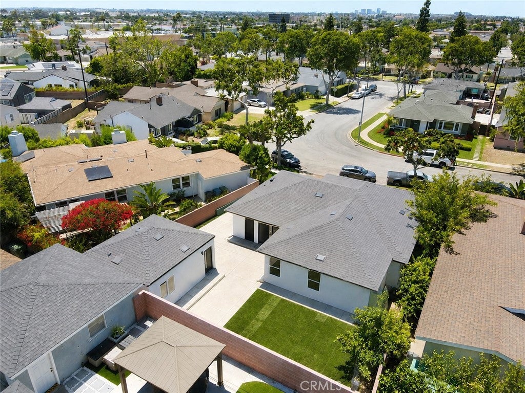 11018 S Chanera AVE, Inglewood CA 90303