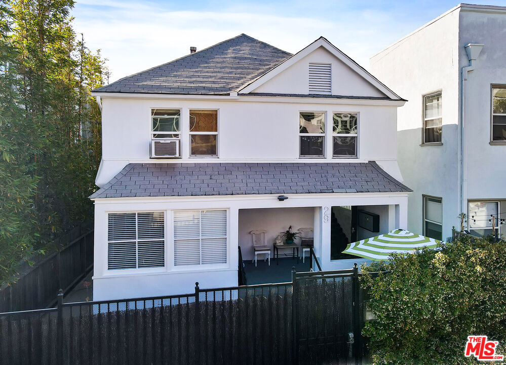 Just steps from the sand and surf, Unit 3 at 29 Brooks Avenue places you in the heart of one of Venice Beach's most iconic walk streetswhere beachside charm meets modern coastal living. Nestled in a boutique, architecturally distinct 1909 building, this light-filled upper unit blends original character with thoughtful updates that elevate everyday life.Enter into a bright and airy living space with high ceilings, oversized windows, and rich hardwood floors that create an atmosphere of warmth and tranquility. The open-concept layout seamlessly connects the living, dining, and kitchen areasperfect for entertaining or embracing a peaceful, beach-inspired lifestyle. The updated kitchen features sleek countertops, stainless steel appliances, and custom cabinetry designed for both function and style.The spacious bedroom provides ample storage and a quiet retreat, while the modern bath is appointed with clean, contemporary finishes. Unit 3 offers the rare combination of privacy, charm, and locationideal as a full-time residence, pied--terre, or creative sanctuary.Enjoy ocean breezes and golden-hour light, then stroll outside to the world-renowned Venice Boardwalk, Abbot Kinney Blvd, Rose Avenue, and Main Street. You'll find yourself surrounded by the best of LA's beachside culturegalleries, cafes, boutiques, and the architectural landmark Frank Gehry Binoculars Building just a block away.Highlights:Prime walk-street location just block to the beachUpper unit in a historic 1909 building with modern updatesHardwood floors, high ceilings, and abundant natural lightRenovated kitchen with stainless steel appliances Serene bedroom and contemporary bathShared courtyard perfect for relaxing, reading, or alfresco gatheringsEasy access to Abbot Kinney, Rose Ave, and Main StreetLive where the sun sets over the Pacific, creativity flows, and every day feels like a vacation. Unit 3 at 29 Brooks is your invitation to live the Venice lifestyleauthentic, effortless, and inspired.900 Just steps from the sand on one of Venice Beach's iconic walk streets, Unit 3 at 29 Brooks Ave offers the perfect blend of historic charm and modern updates. Located in a classic 1909 building, this bright upper unit features high ceilings, hardwood floors, oversized windows, and an open-concept layout ideal for coastal living. The updated kitchen boasts stainless steel appliances and sleek finishes, while the spacious bedroom provides a peaceful retreat. Enjoy ocean breezes, a shared courtyard, and an unbeatable location moments from the Venice Boardwalk, Abbot Kinney, Rose Ave, and THE BEACH. Whether you're seeking a full-time residence or a beachside getaway, this is Venice living at its best