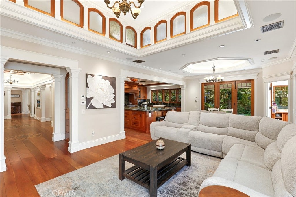 752 N Creekview