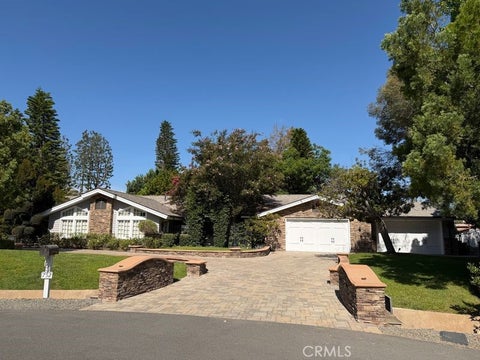 Photo of 752 N Creekview DR, Orange, CA 92869 (MLS # OC26176435)