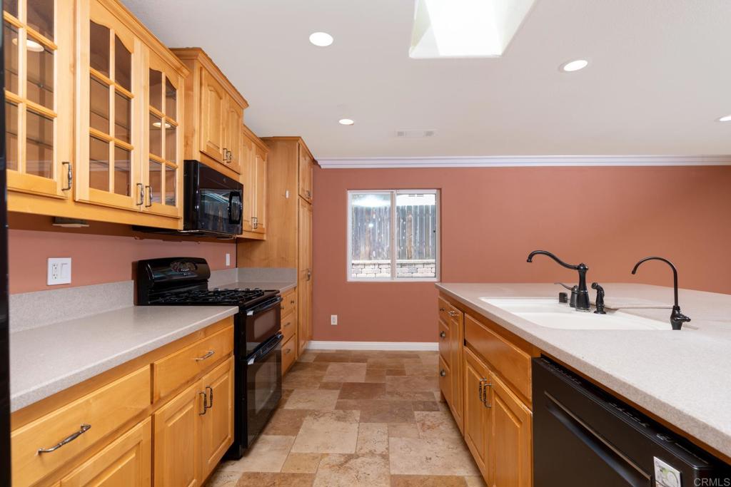 8364 Lake Ashwood Avenue