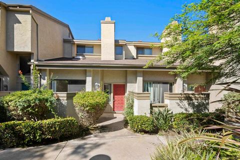 Photo of 3216 Caminito Eastbluff #65, La Jolla, CA 92037 (MLS # 250042272SD) Photo of 3216 Caminito Eastbluff #65, La Jolla, CA 92037 (MLS # 250042272SD)