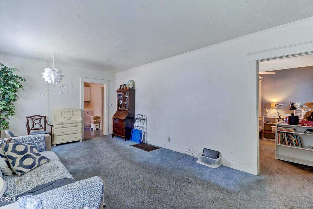320 W Lemon Avenue