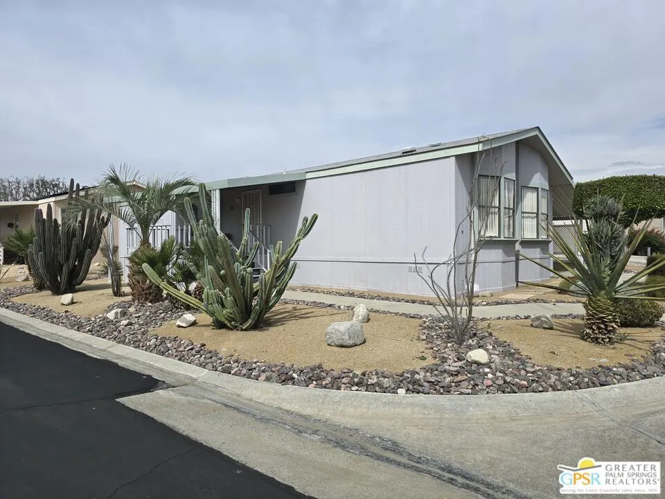 Desert Hot Springs, California 92240, United States, 3 Bedrooms Bedrooms, ,2 BathroomsBathrooms,Residential,Active,201591