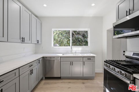 Photo of 5915 Barton Avenue, Los Angeles, CA 90038 (MLS # 26992695)