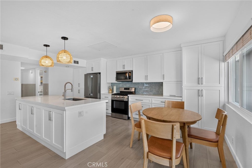 568 Carrie Circle