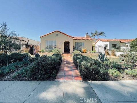 2825 Chestnut Avenue Long Beach CA 90806