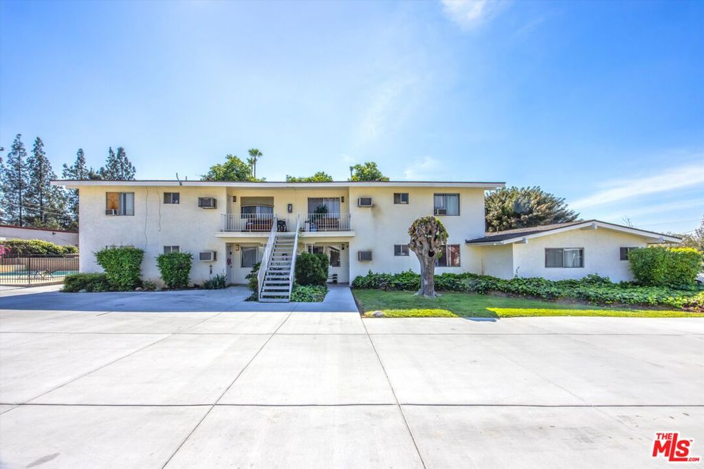 32 N San Mateo Street