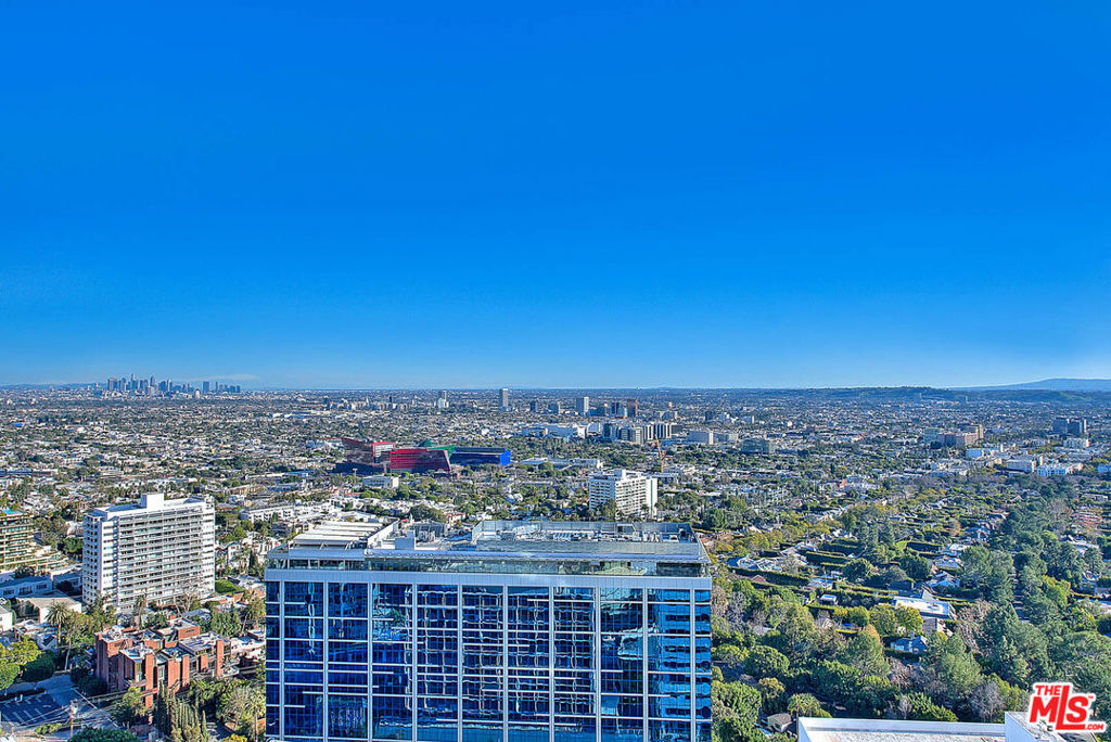 Properties 4 9255 Doheny Road 2406
