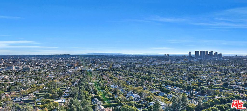 Photo of 9255 Doheny Road #2406, West Hollywood, CA 90069 (MLS # 25579645)