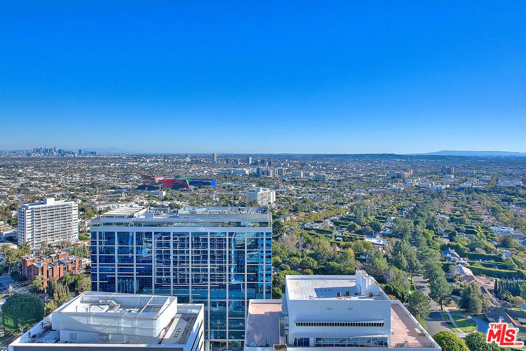 Photo of 9255 Doheny Road #2406, West Hollywood, CA 90069 (MLS # 25579645)