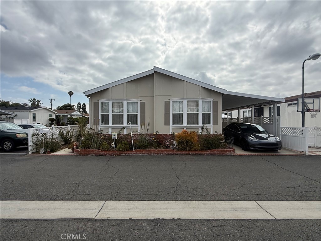 11301 Euclid Street 72