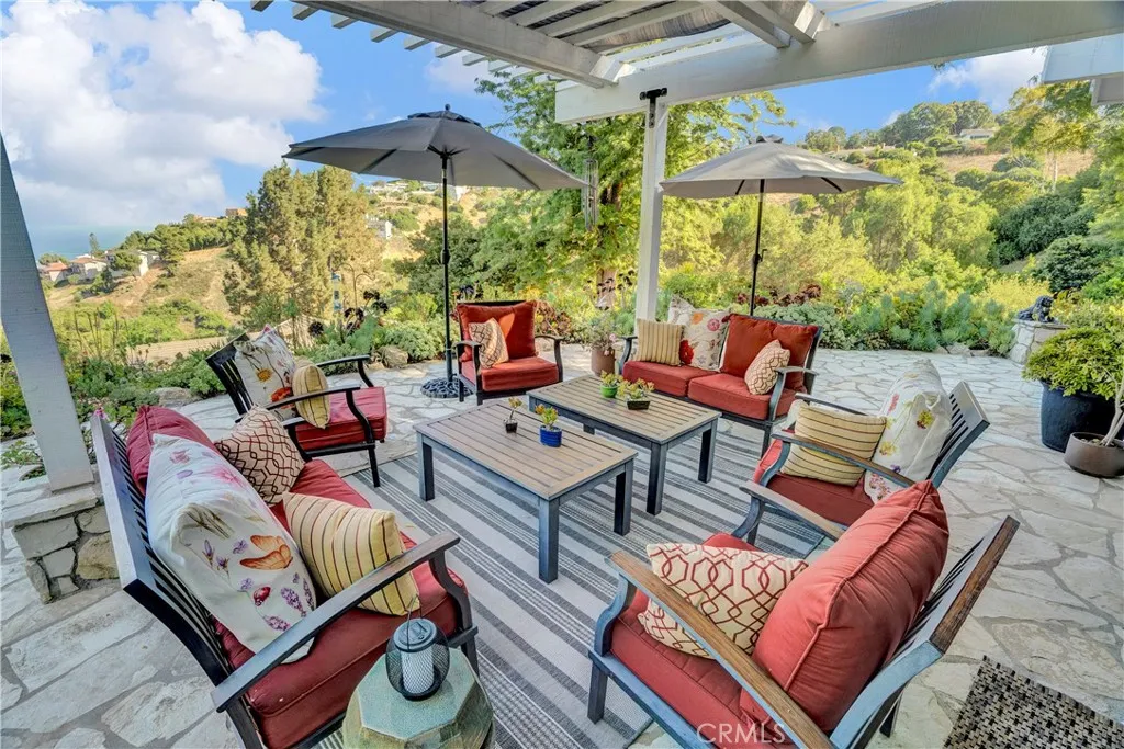 Rolling Hills, California 90274, United States, 5 Bedrooms Bedrooms, ,6 BathroomsBathrooms,Residential,Active,32156