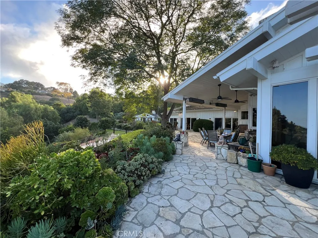 Rolling Hills, California 90274, United States, 5 Bedrooms Bedrooms, ,6 BathroomsBathrooms,Residential,Active,32156