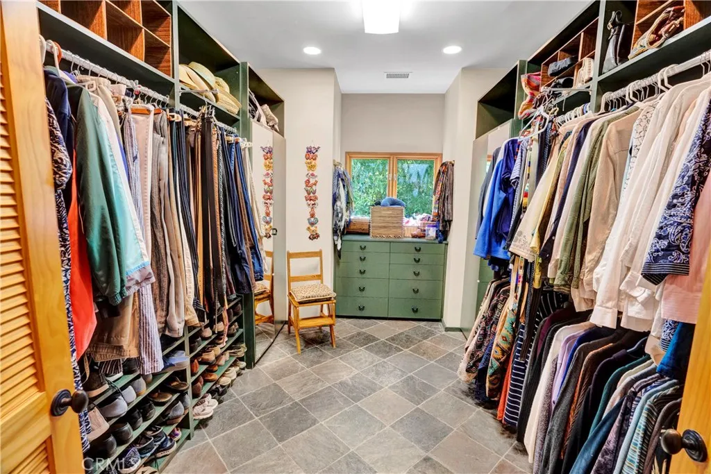 Rolling Hills, California 90274, United States, 5 Bedrooms Bedrooms, ,6 BathroomsBathrooms,Residential,Active,32156