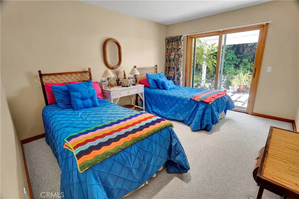 Rolling Hills, California 90274, United States, 5 Bedrooms Bedrooms, ,6 BathroomsBathrooms,Residential,Active,32156