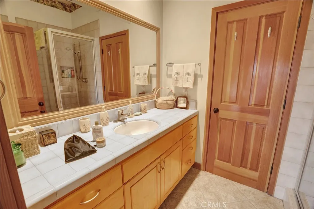 Rolling Hills, California 90274, United States, 5 Bedrooms Bedrooms, ,6 BathroomsBathrooms,Residential,Active,32156