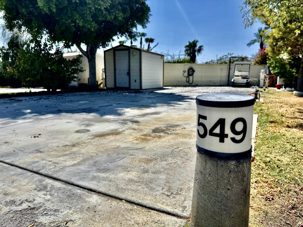 84136 Avenue 44 549