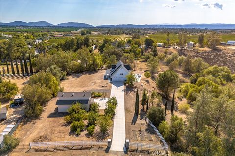 39195 Avenida Antonovich Temecula CA 92591
