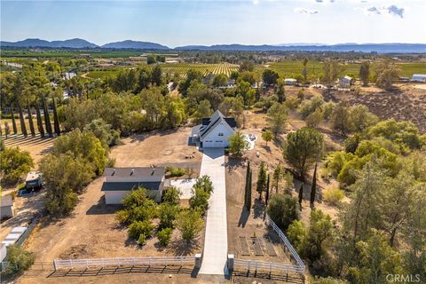 39195 Avenida Antonovich Temecula CA 92591