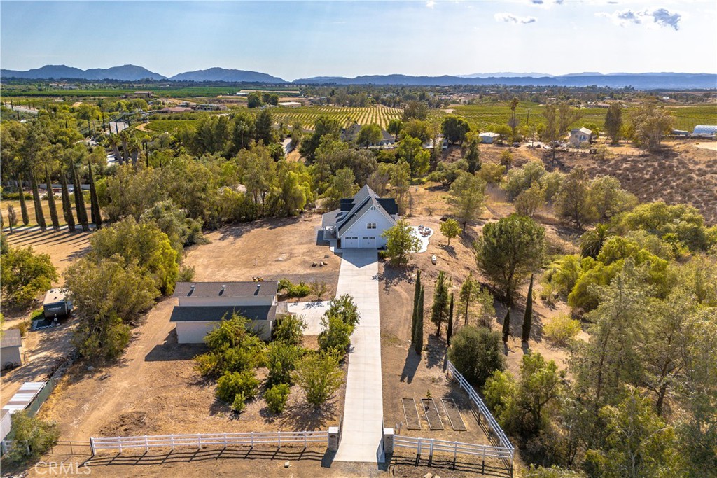 39195 Avenida Antonovich