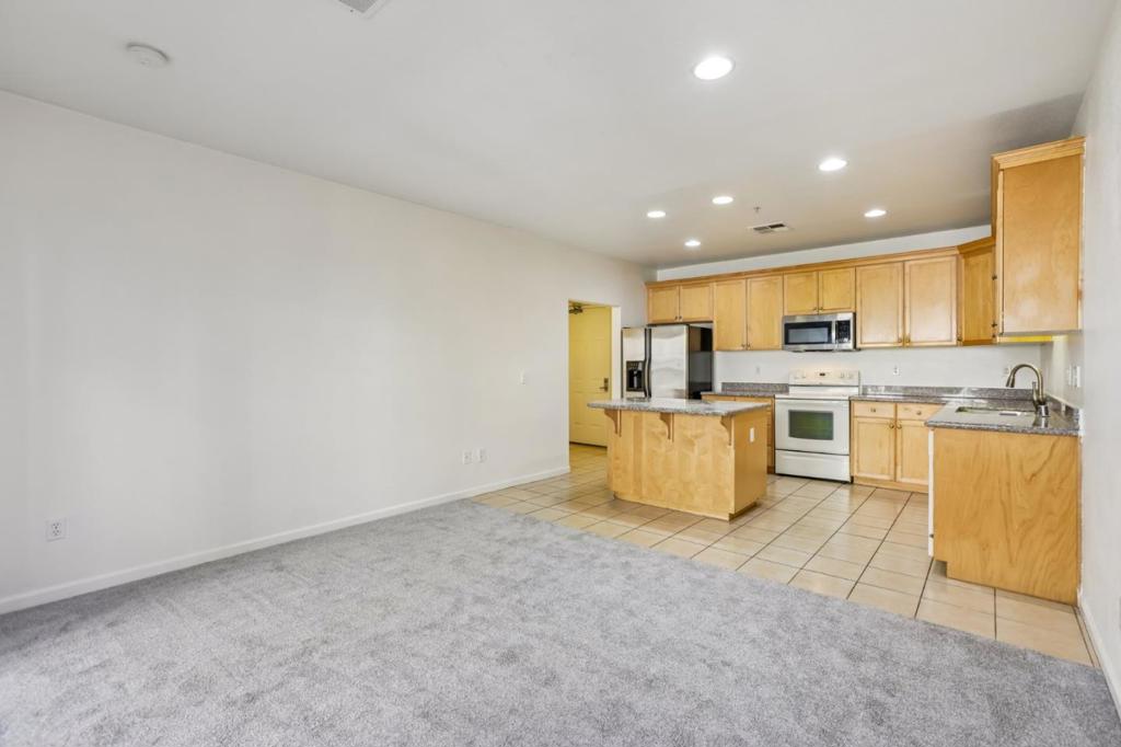 88 N Jackson Avenue 210