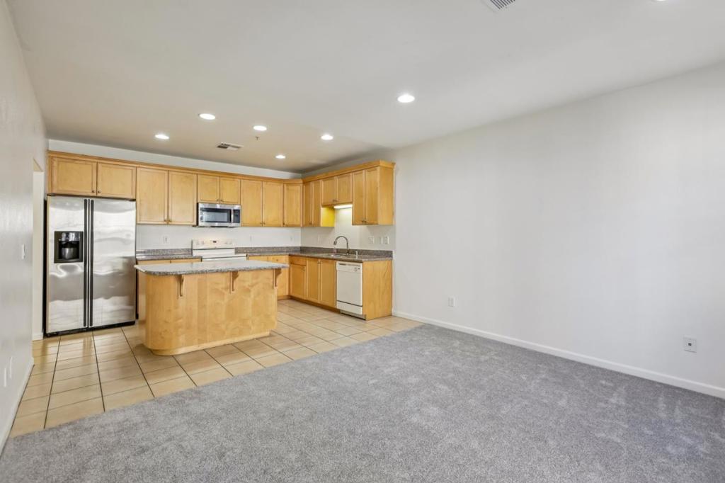 88 N Jackson Avenue 210