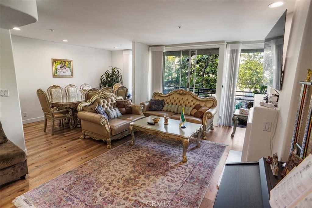 Photo of 1819 Holmby Ave Ave #104, Los Angeles, CA 90025 (MLS # SR25223489)