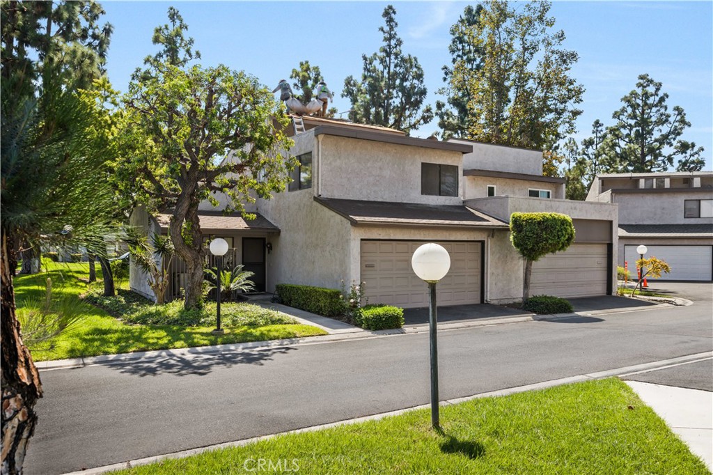 In the sought-after Placentia Unified School District, this Anaheim home offers incredible potential for both homeowners and investors. With cosmetic updates, it can be transformed into something truly special. Recent improvements like a new roof and upgraded electrical give you a head start, but the real value lies in the chance to reimagine the space to your taste. Schedule your tour today!