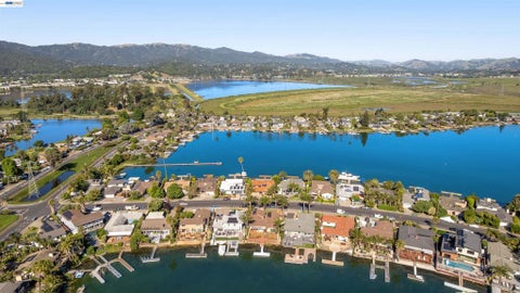 Photo of 125 Caribe Isle ISLE, Novato, CA 94949 (MLS # 41137327)
