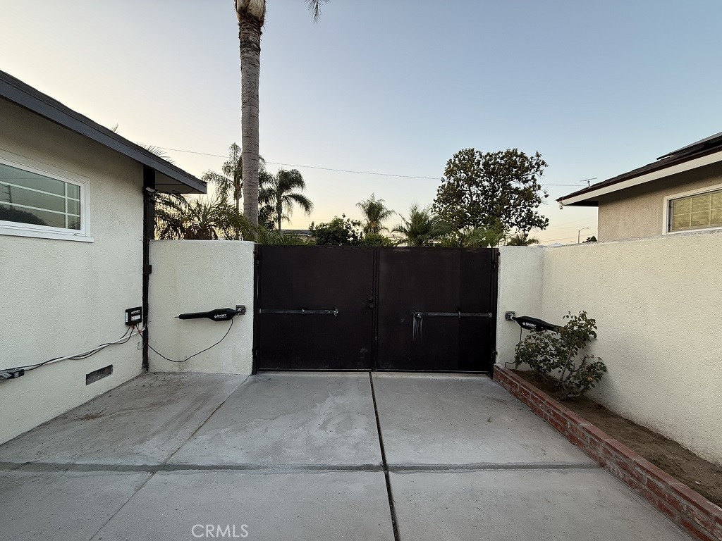 1016 W Teresa Street