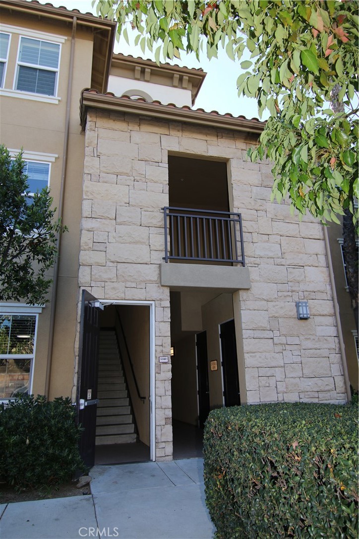 259 Riverdale Court 257