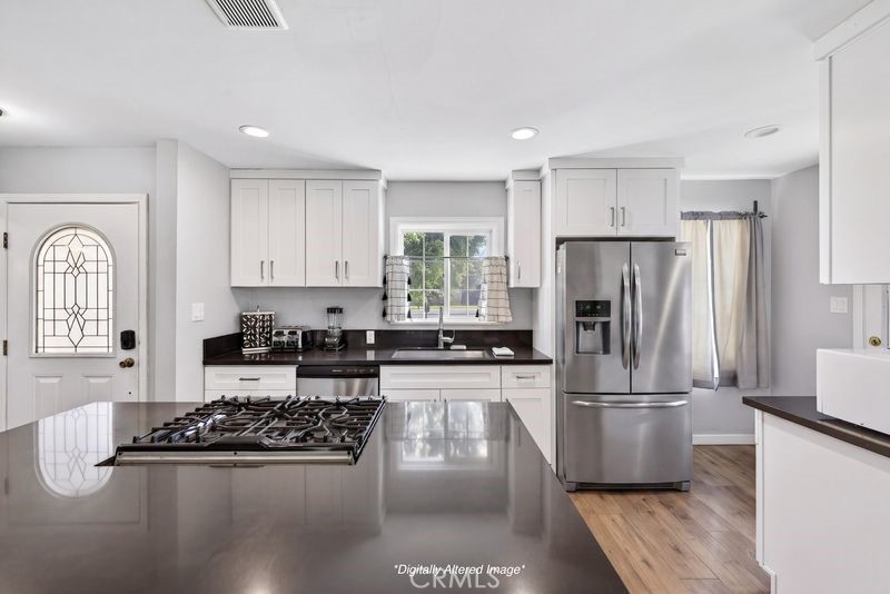 4156 Acacia