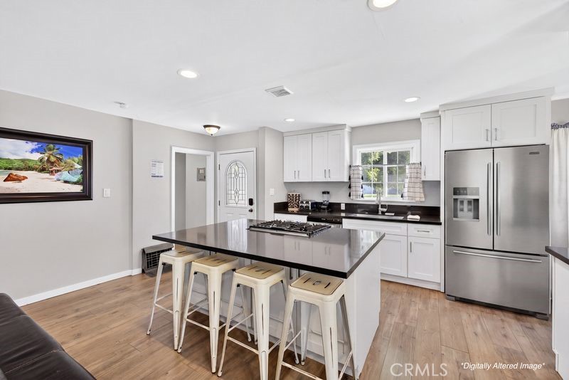 4156 Acacia