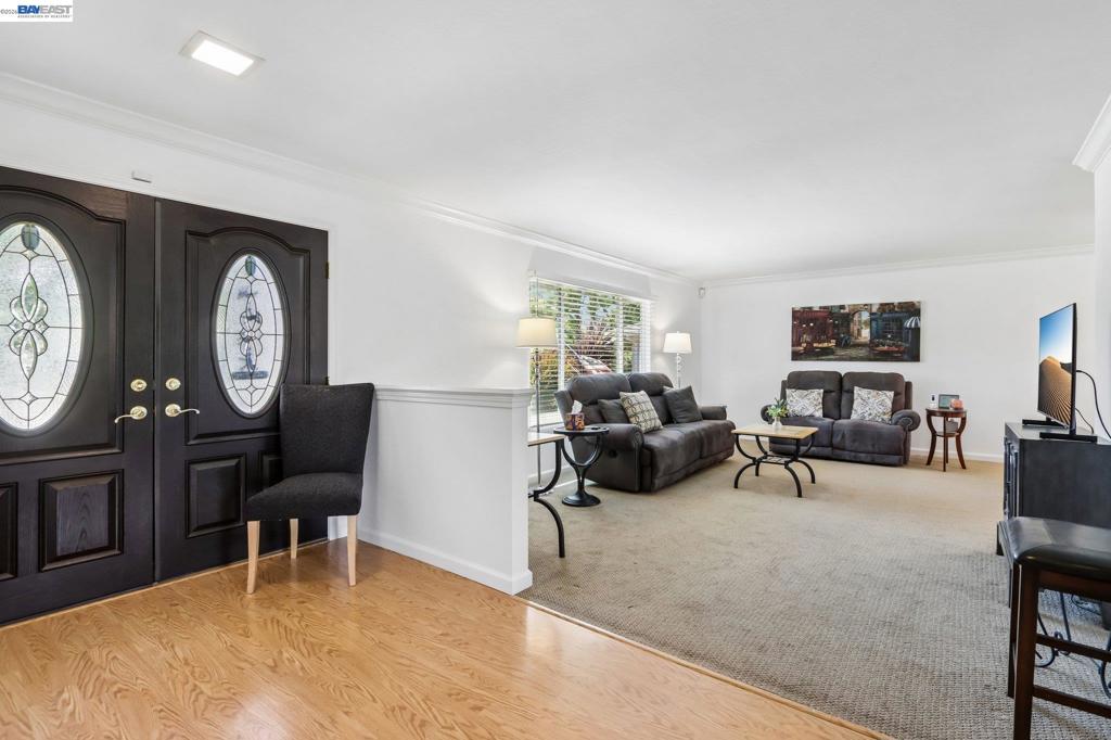 2517 Aranda Dr