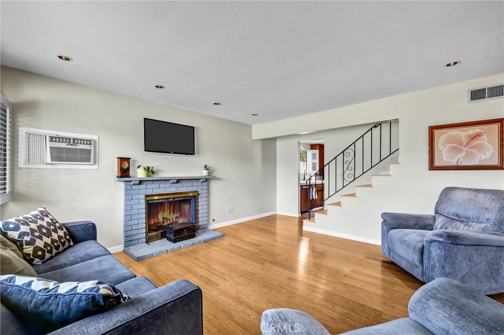 437 Portola