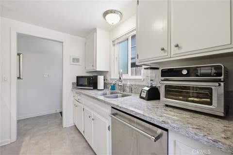Tiny photo for 2558 Seahorse Avenue, Ventura, CA 93001 (MLS # SC26152818)