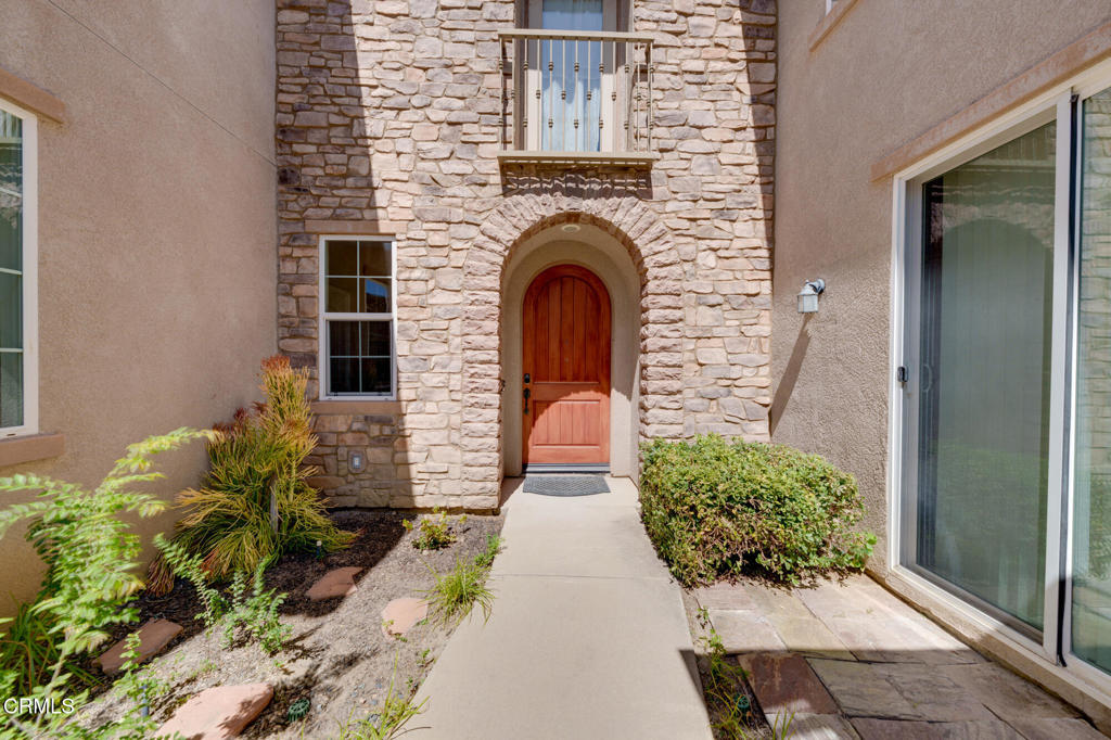 42764 Portraits Lane