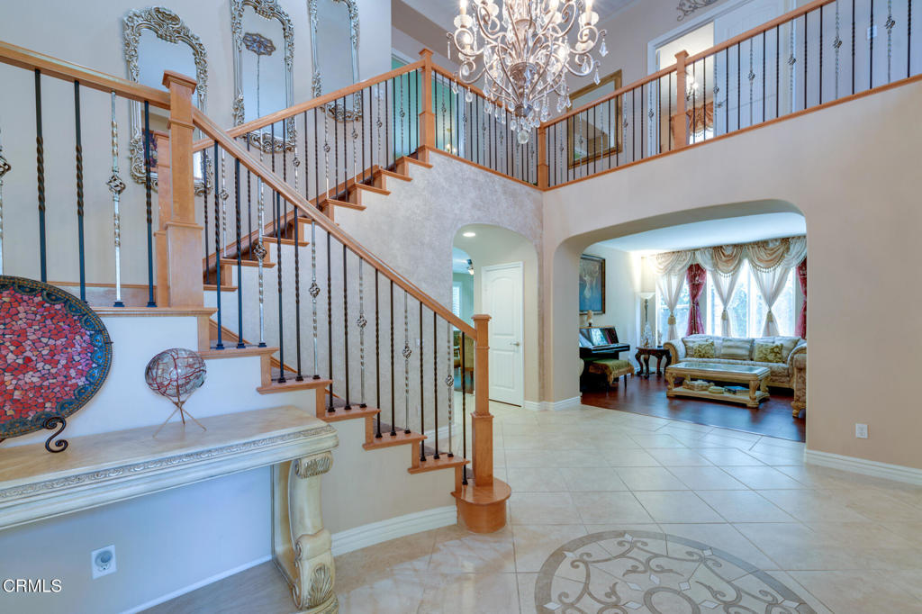 42764 Portraits Lane