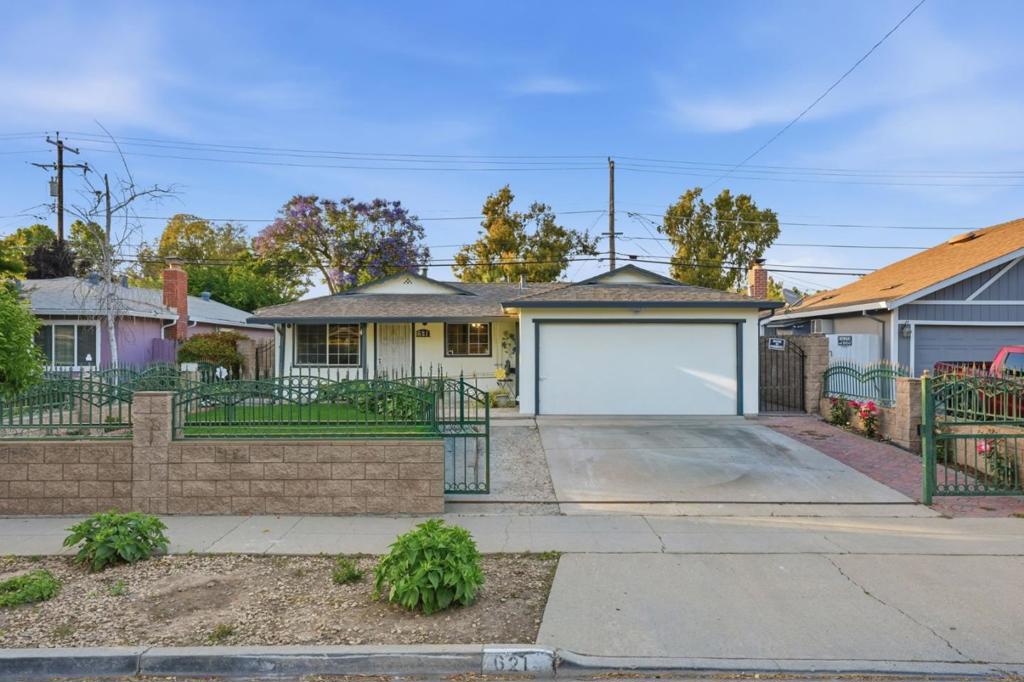 621 Serenade Way