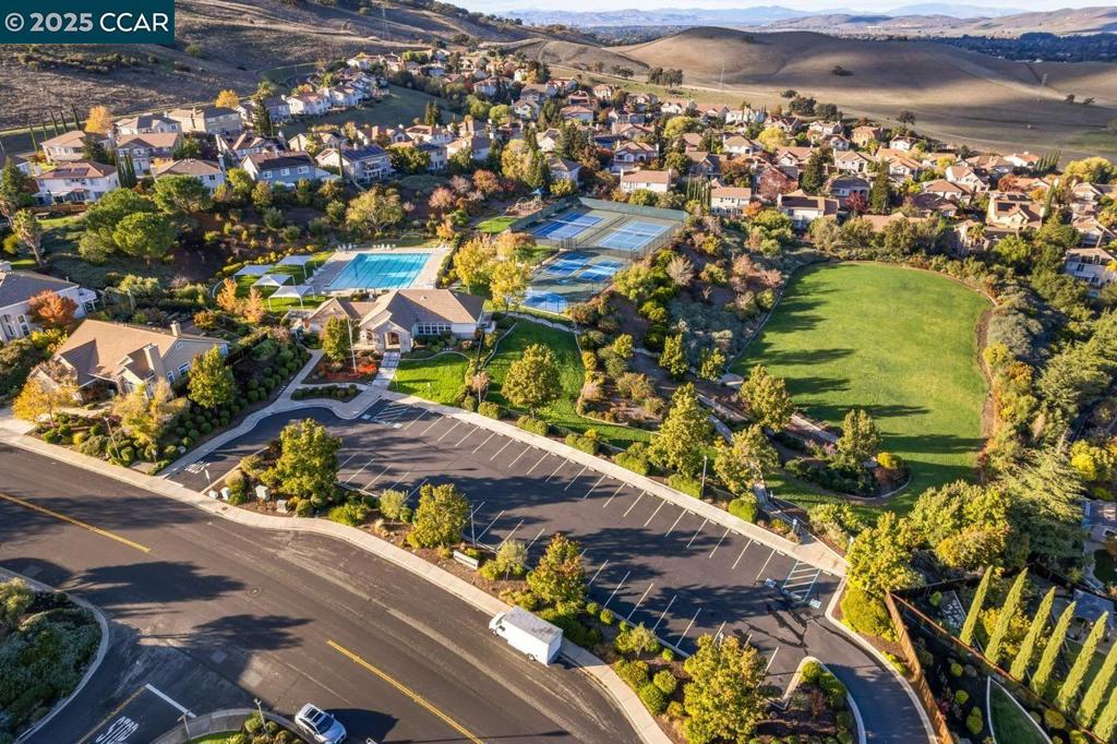 CRYSTYL RANCH - Residential