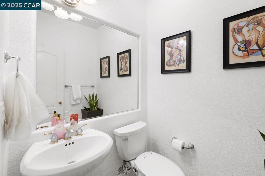 CRYSTYL RANCH - Residential