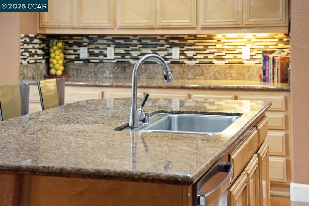 CRYSTYL RANCH - Residential