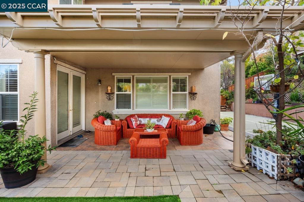 CRYSTYL RANCH - Residential