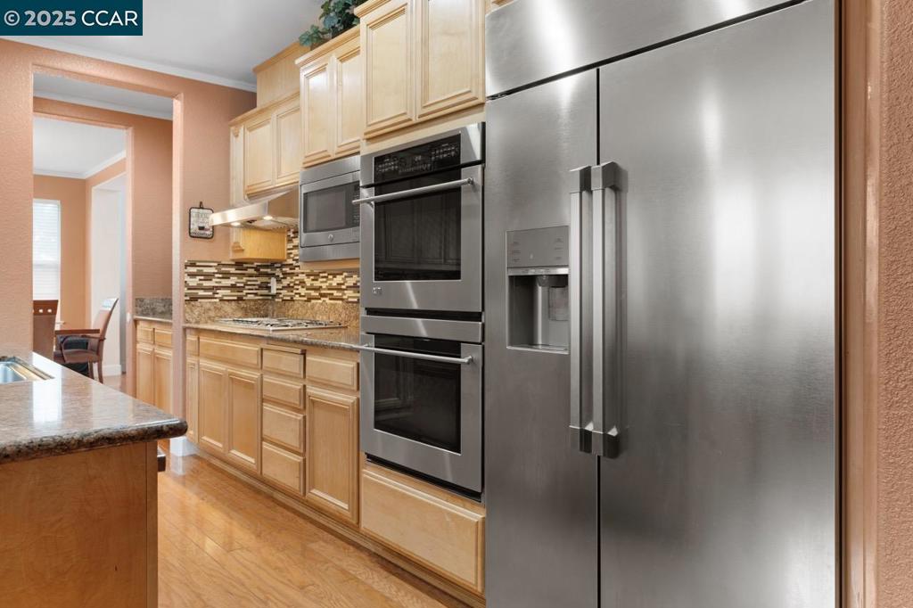 CRYSTYL RANCH - Residential