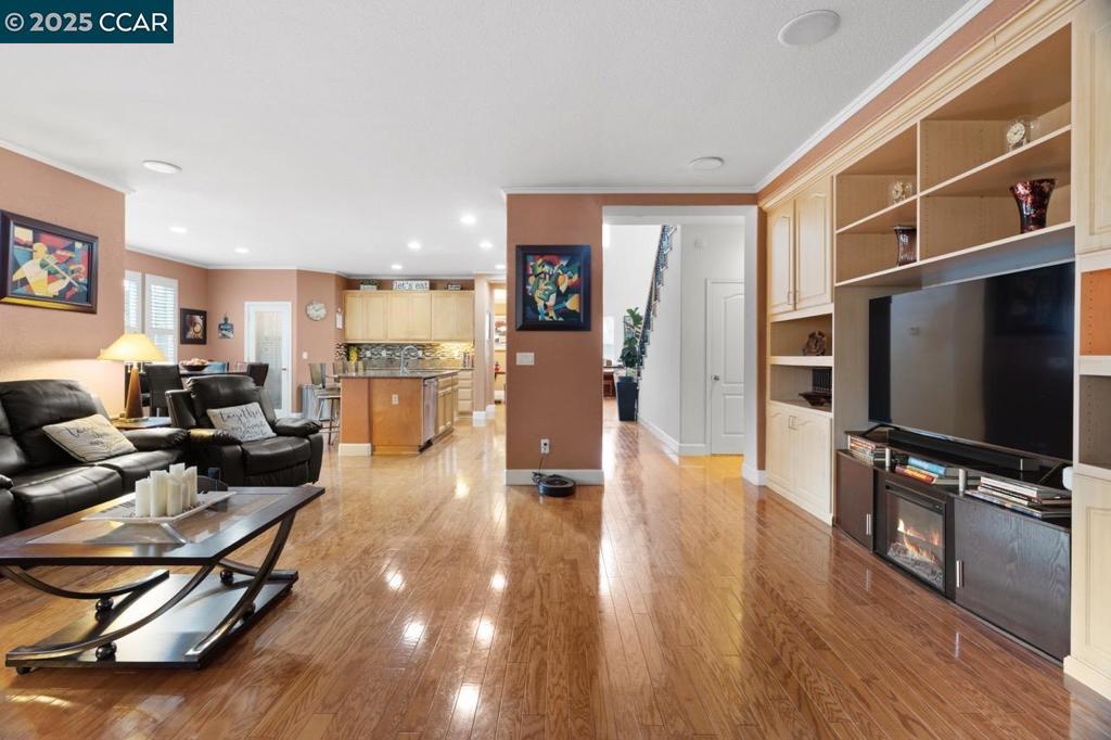 CRYSTYL RANCH - Residential