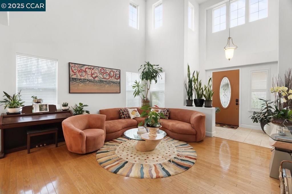 CRYSTYL RANCH - Residential