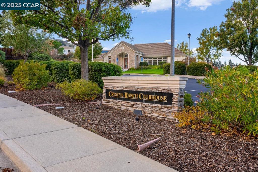 CRYSTYL RANCH - Residential