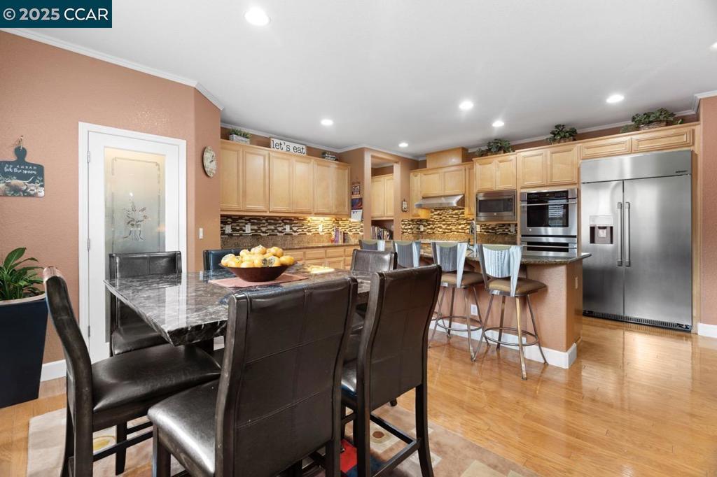 CRYSTYL RANCH - Residential