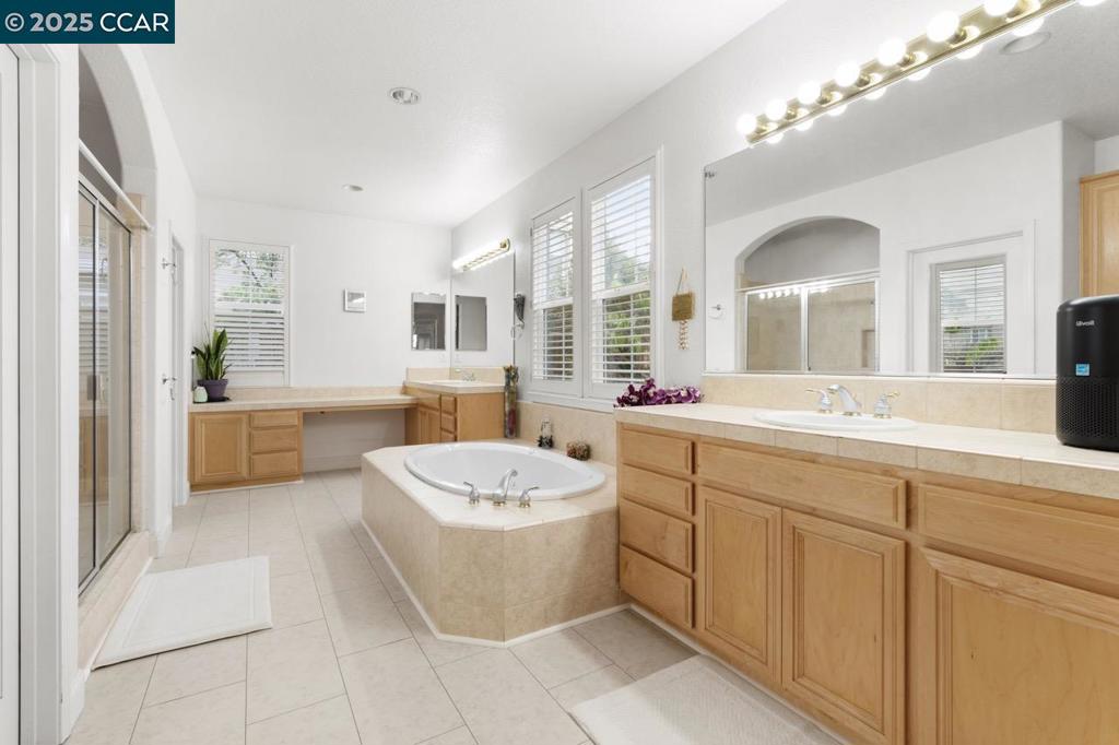 CRYSTYL RANCH - Residential